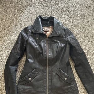 Danier Womens Leather Jacket size 2 XS